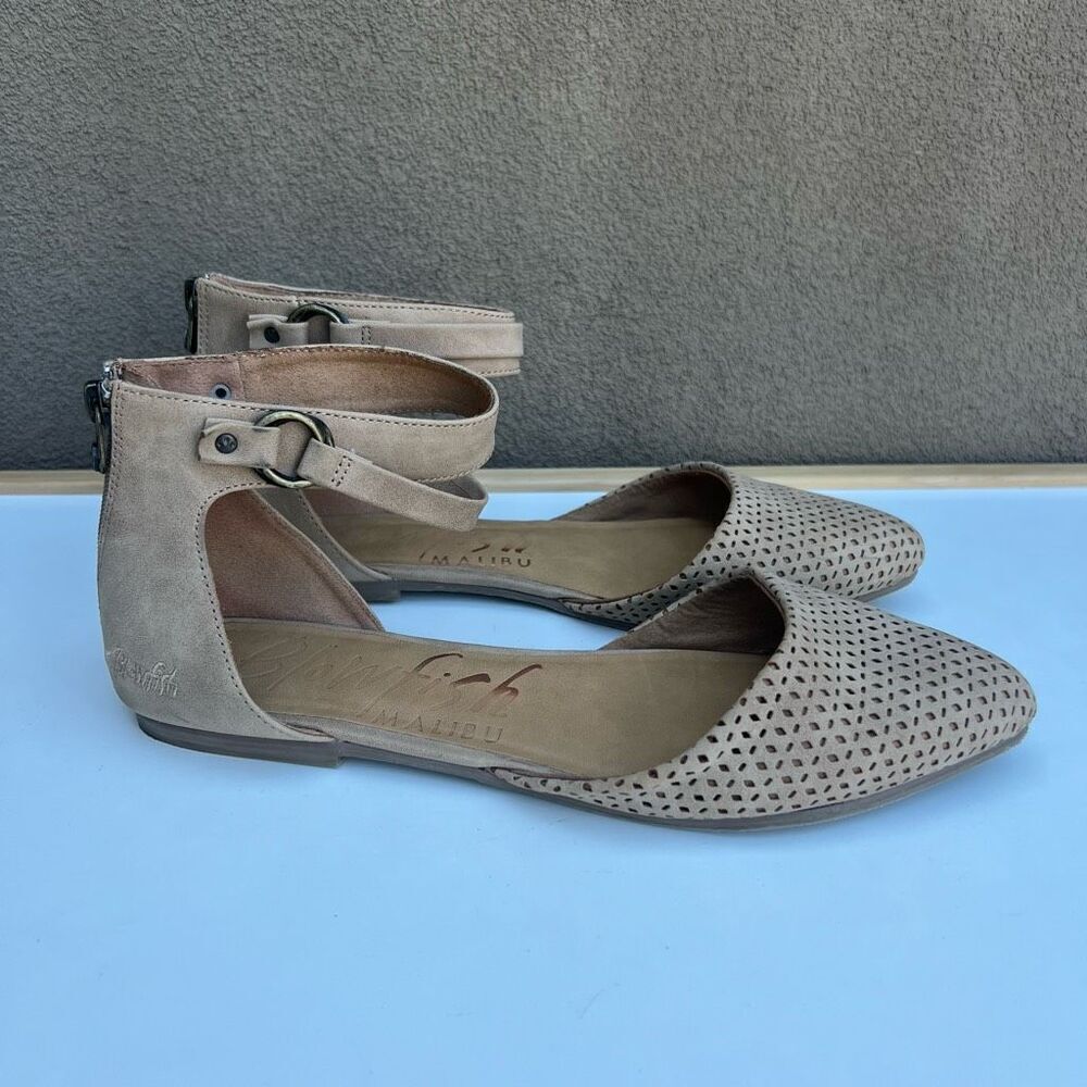 Blowfish Malibu Flats Sandal Womens Size 10 Tan Back Zip Closure Boho Laser Cut